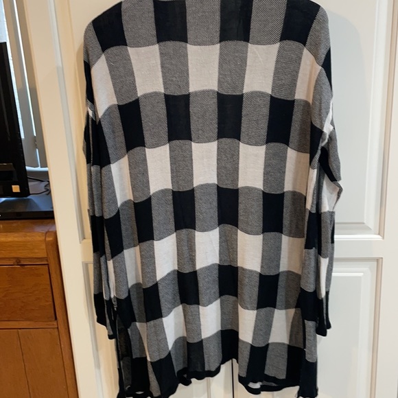 Mudd buffalo plaid long flow-y cardigan - Picture 2 of 3